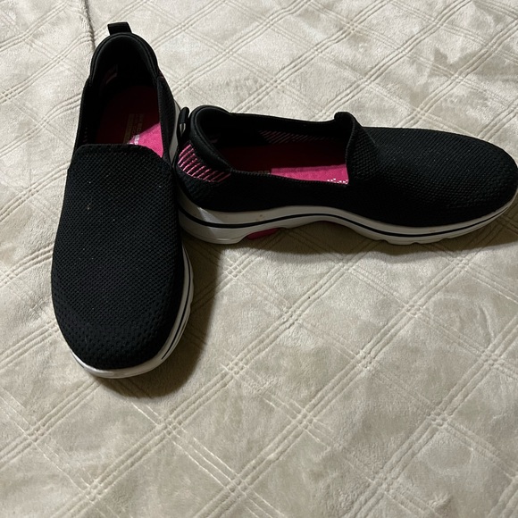 Skechers Size 9 air cooled goga mat sneakers - Picture 8 of 8